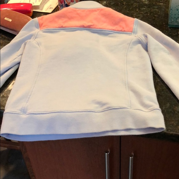 Women’s vineyard vines pull over - Picture 4 of 4